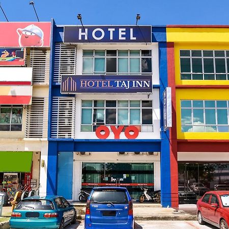 Oyo 90282 Hotel Taj Inn, Seksyen 7 샤알람 외부 사진