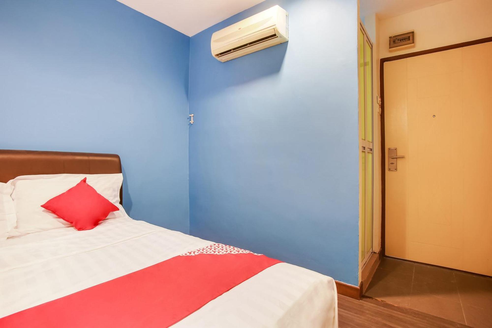 Oyo 90282 Hotel Taj Inn, Seksyen 7 샤알람 외부 사진