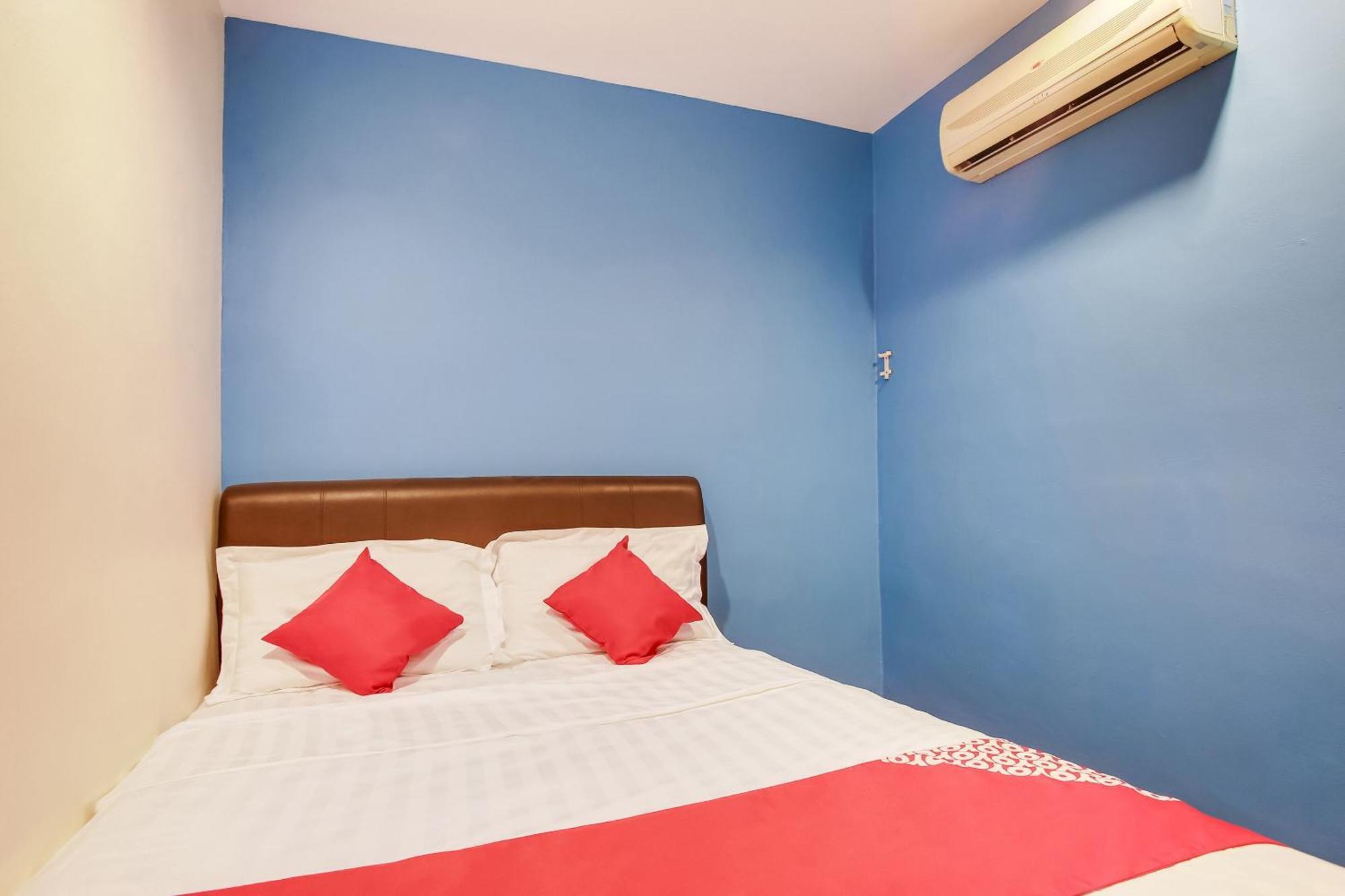 Oyo 90282 Hotel Taj Inn, Seksyen 7 샤알람 외부 사진