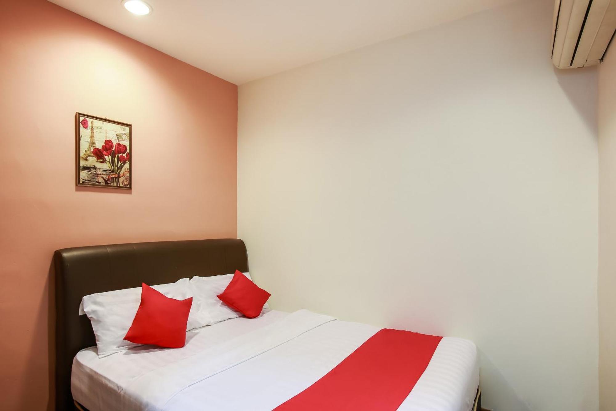 Oyo 90282 Hotel Taj Inn, Seksyen 7 샤알람 외부 사진