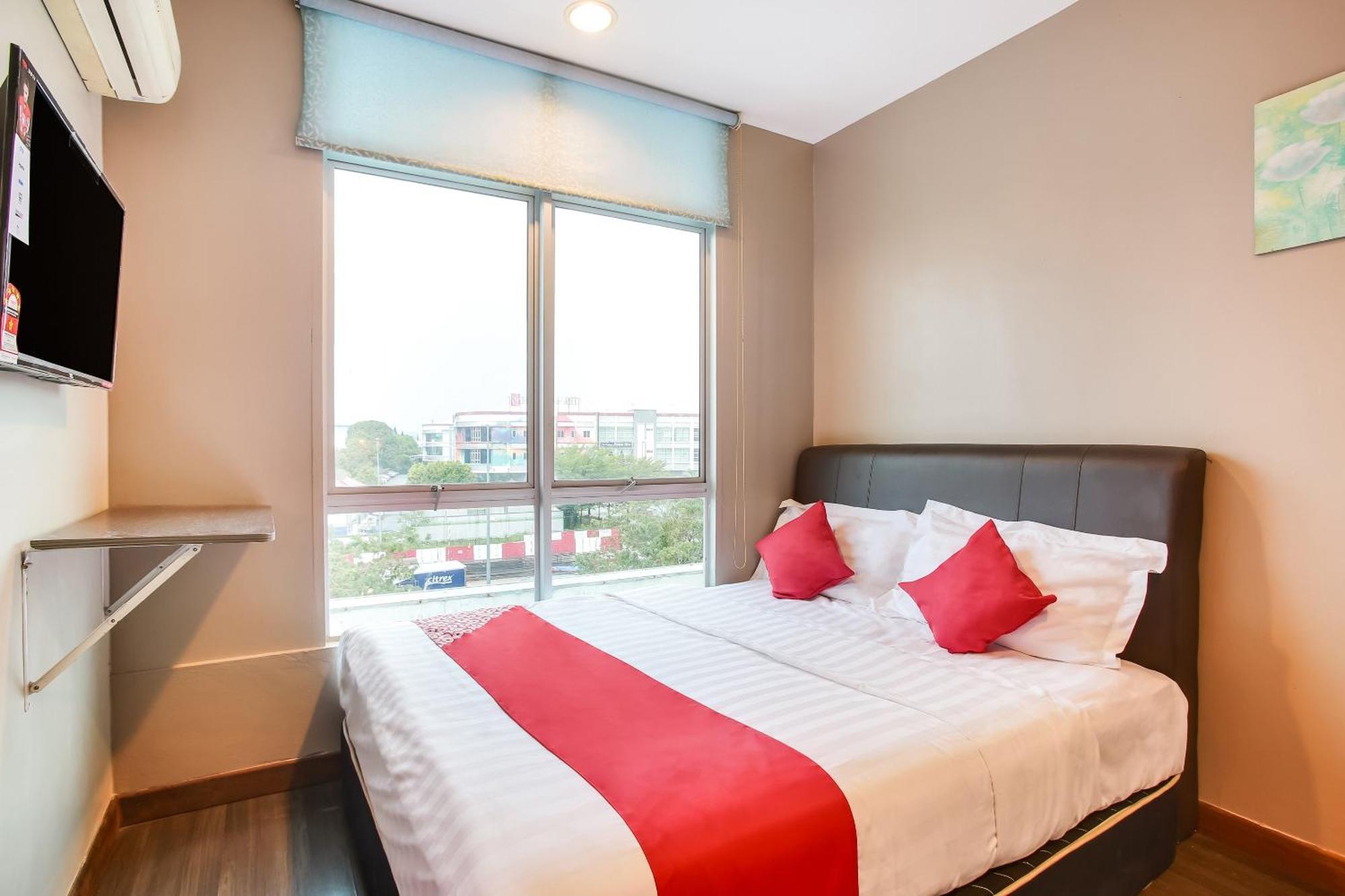 Oyo 90282 Hotel Taj Inn, Seksyen 7 샤알람 외부 사진