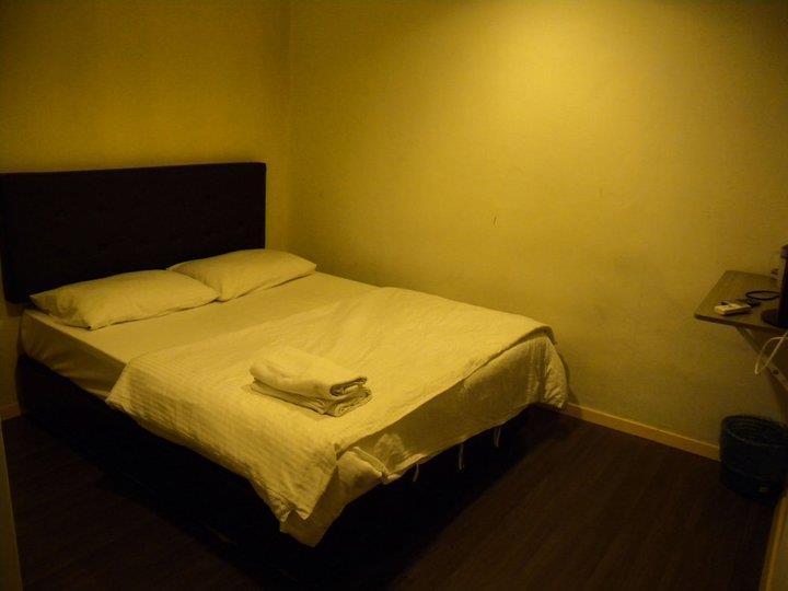 Oyo 90282 Hotel Taj Inn, Seksyen 7 샤알람 외부 사진